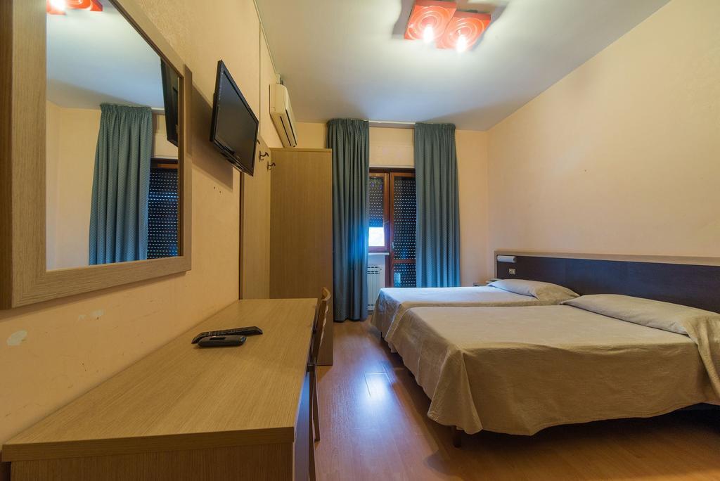 Fara San Martino Hotel Del Camerlengo חדר תמונה