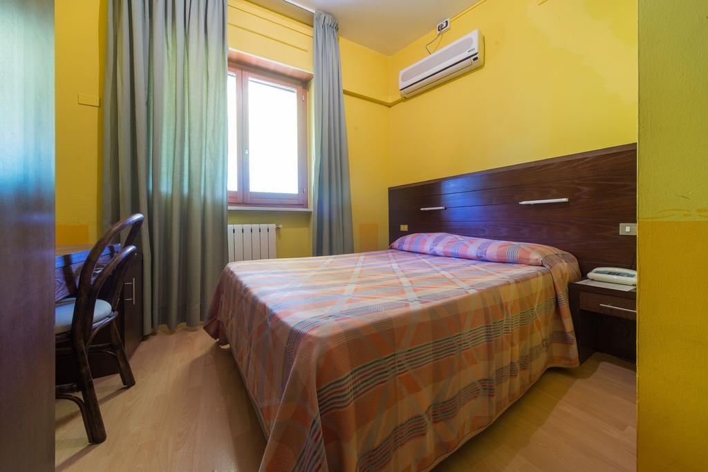 Fara San Martino Hotel Del Camerlengo חדר תמונה